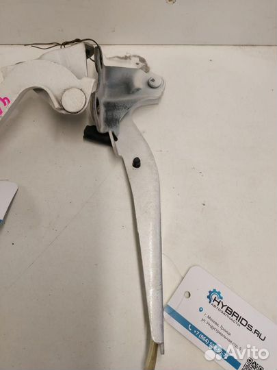 Петля капота правая Toyota Prius 2 NHW20