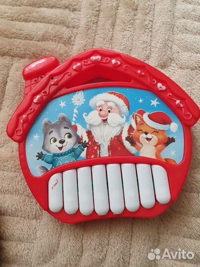 Развивающие игрушки для малышей пакетом