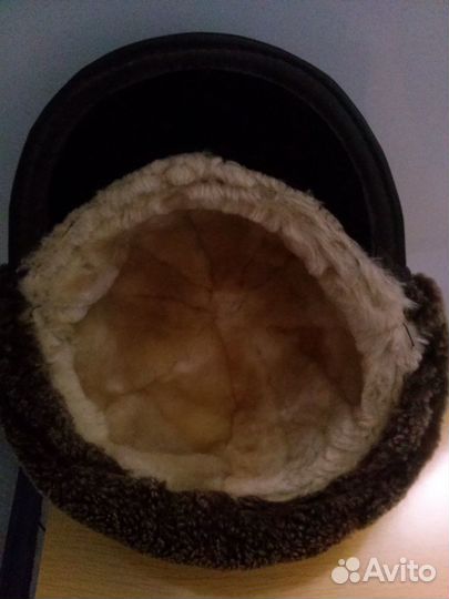 Зимняя мужская шапка