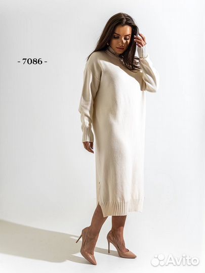 Трикотажное платье водолазка теплое