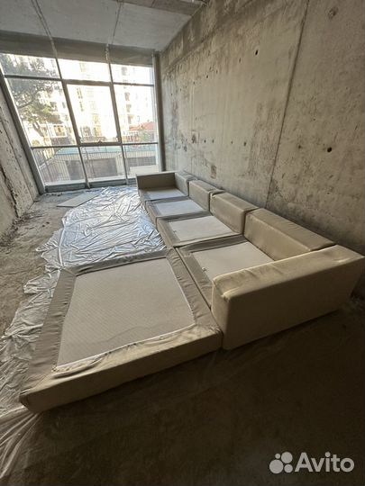 Продам секционный диван Flexform