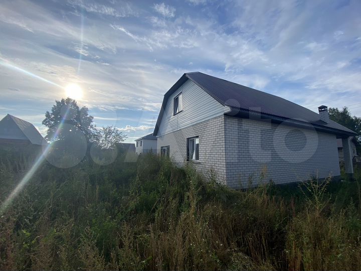 Коттедж 100 м² на участке 5 сот.