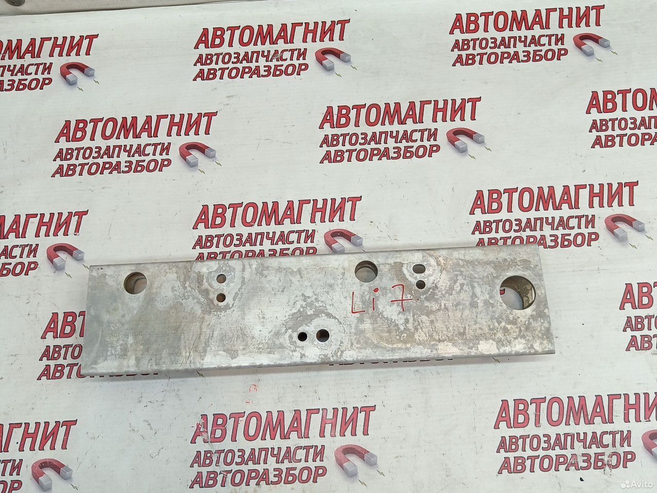 Кронштейн подрамника Lixiang L7