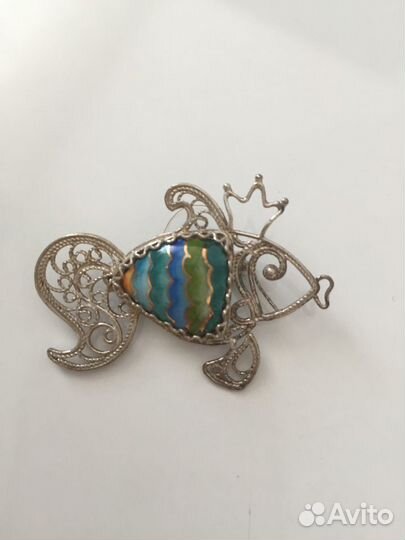 Броши финифть