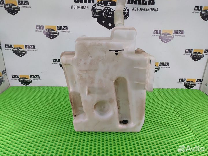 Бачок омывателя лобового стекла