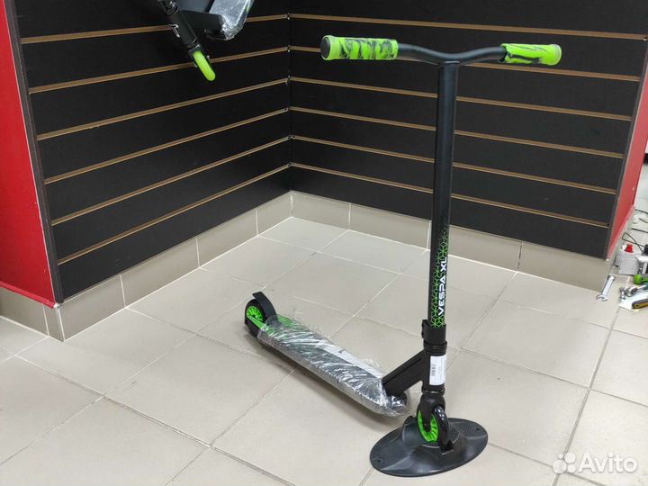 Самокат трюковой TT Vespa XL зеленый