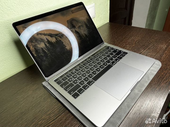 Apple MacBook Pro touch bar