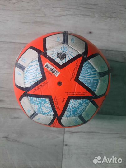 Футбольный мяч adidas лига чемпионов
