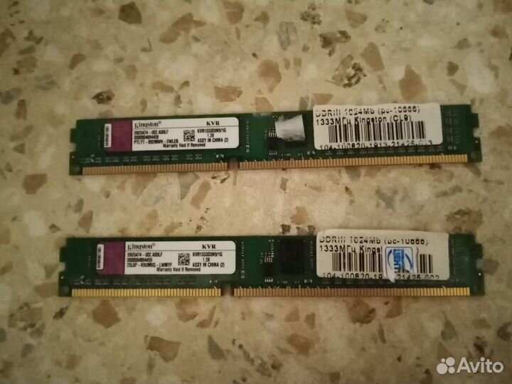 Оперативная память ddr3 2шт по 1G+PC3 на 2G
