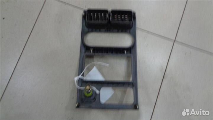 Накладка торпедо Daihatsu Storia 1998-2000