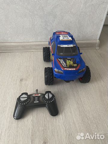Машинка на радиоуправлении