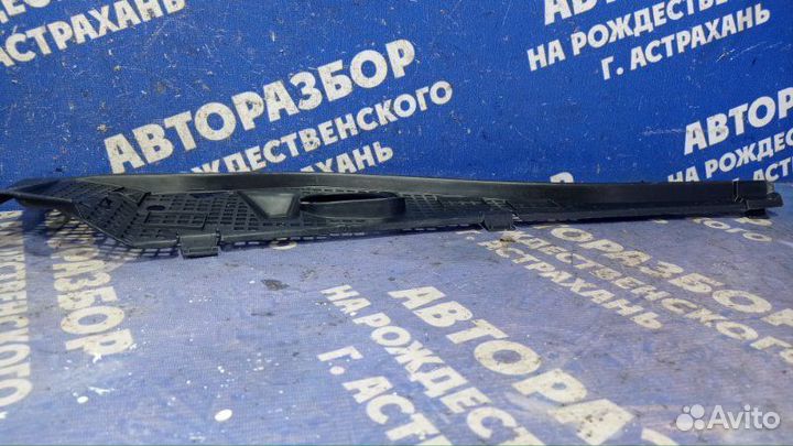 Жабо Renault Duster кроссовер 2014