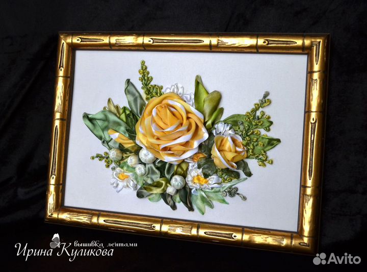 Картина вышитая лентами 