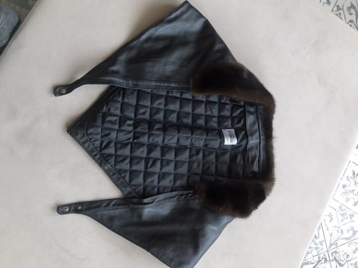 Косынка кожаная с норковой отделкой