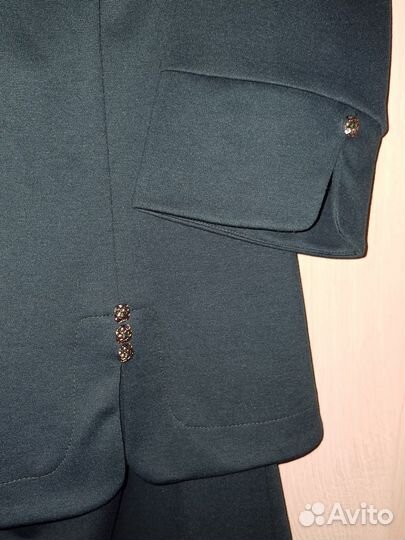 Костюм женский с юбкой