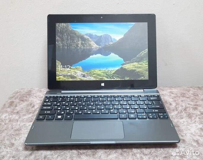 Планшет с клавиатурой Acer Switch One 10 SW1-011