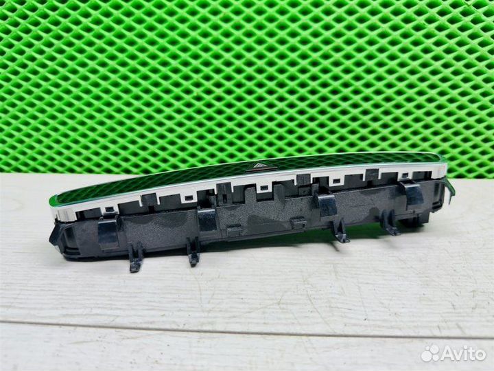 Кнопка аварийки Mercedes-Benz E 200 W213 M274