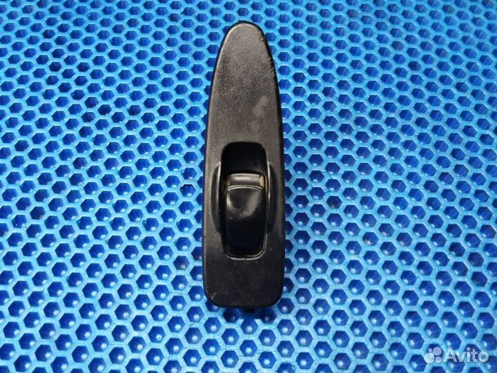 Кнопка стеклоподъемника Mitsubishi carisma рест