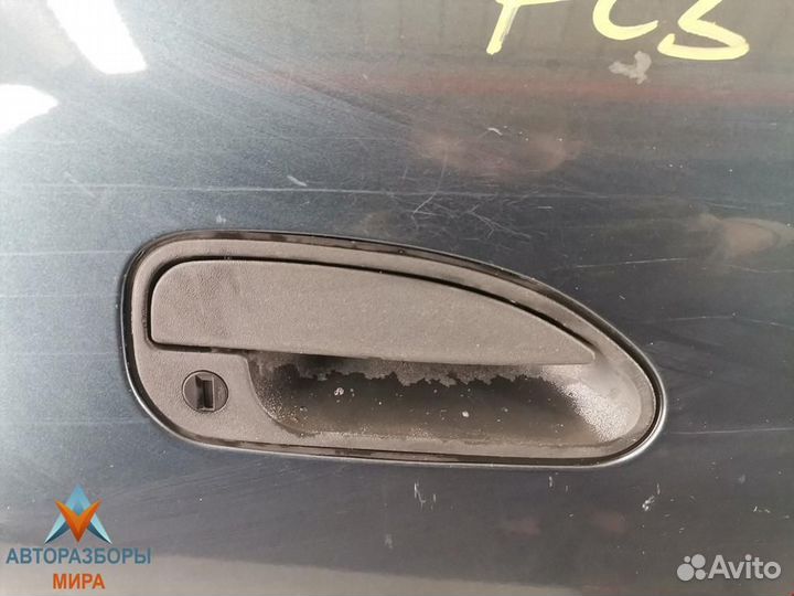 Обшивка двери передняя правая Renault Safrane 1994