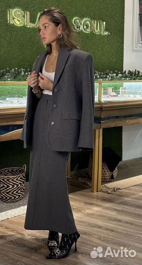 Костюм женский юбка и пиджак voyo