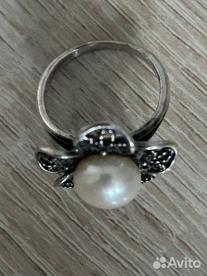 Серебряное кольцо с жемчугом