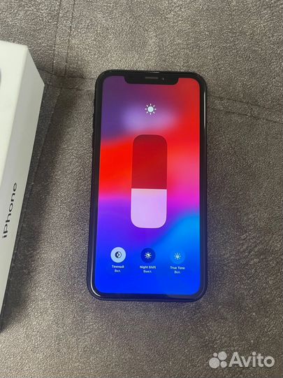 iPhone Xr, 64 ГБ