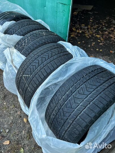 Pirelli Winter Sottozero 3 245/35 R21 и 285/30 R21