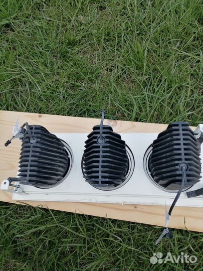 Светильник встраиваемый точечный