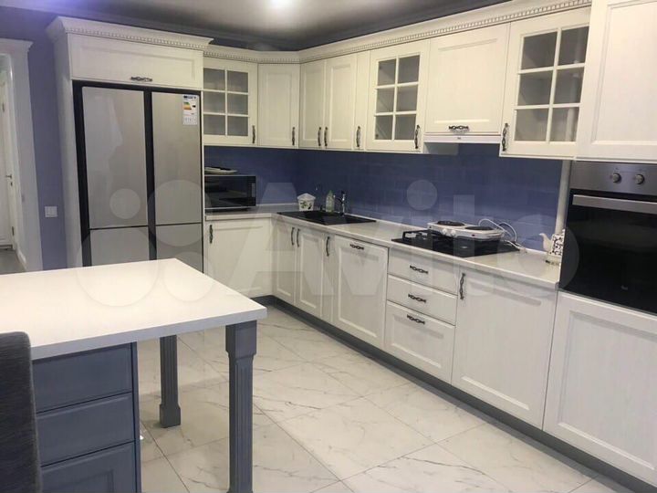 3-к. квартира, 130 м², 5/9 эт.