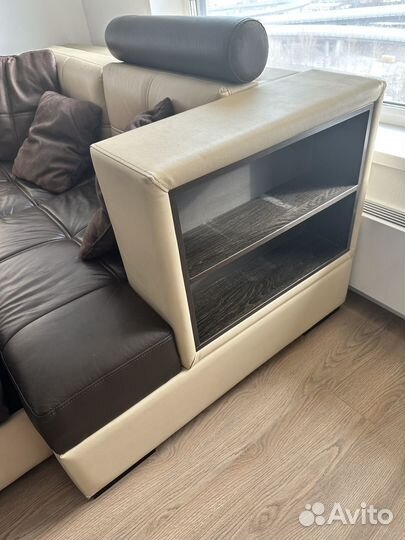 Угловой диван из экокожи sitdown