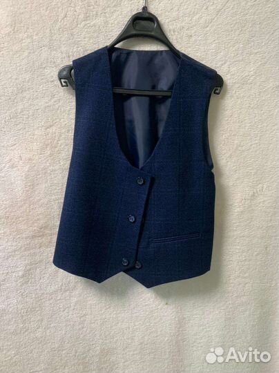 Новый школьный костюм 3-ка