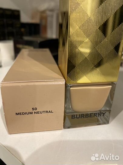 Тональная основа Burberry