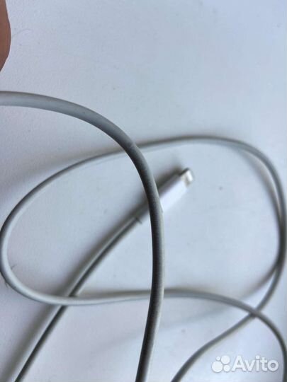 Кабель для зарядки iPhone