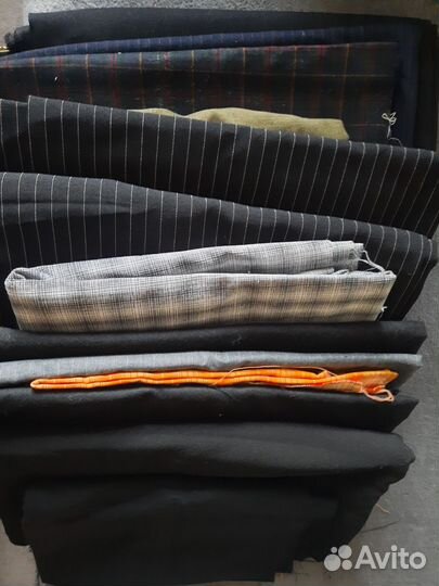 Отрезы костюмной ткани