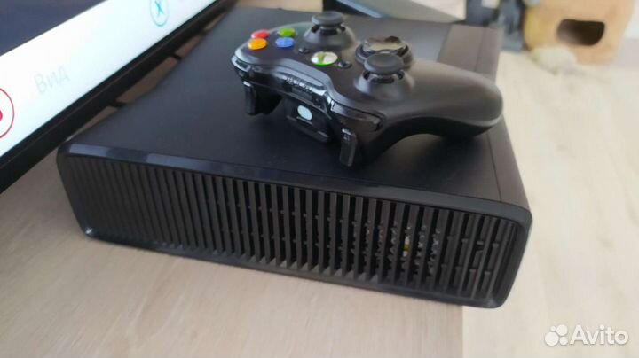 Xbox 360 slim 500Gb freeboot