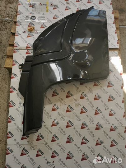 Правый щиток капота agco 502049D1