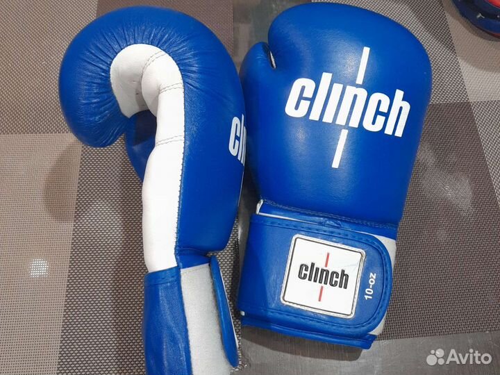 Боксерские перчатки