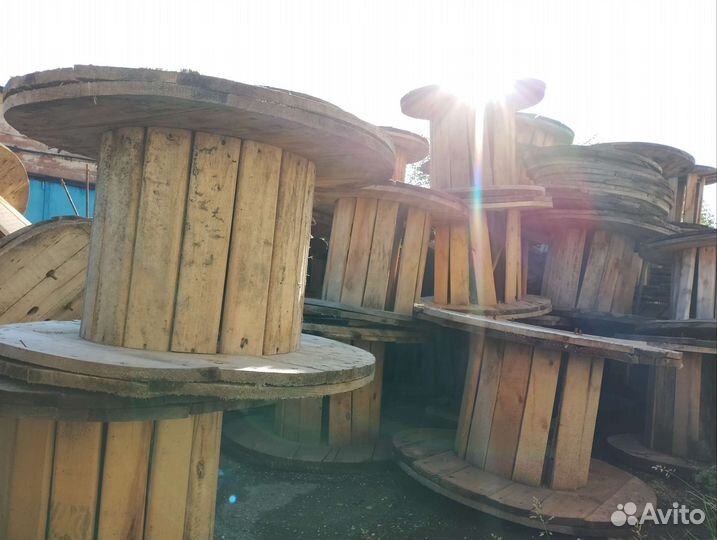 Деревянная катушка, барабан