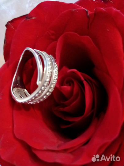 Серебряное кольцо