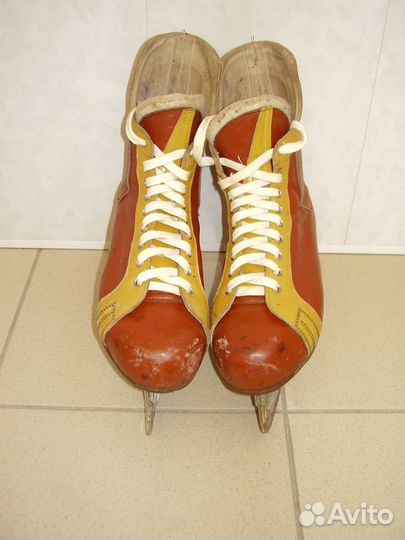 Коньки хоккейные