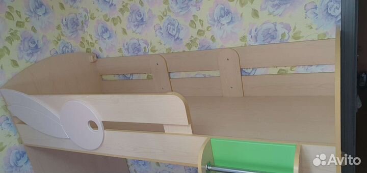 Детская двухярусная кровать