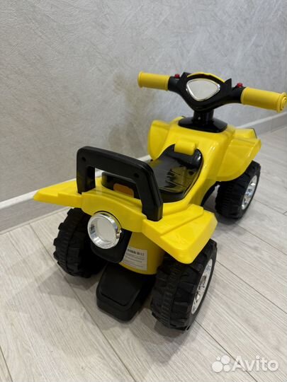 Квадроцикл машинка толокар каталка