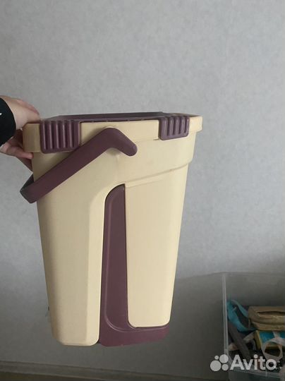 Ведро для самоотжимающейся швабры и швабра