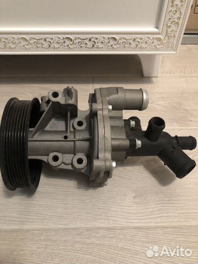 Насос водяной (помпа) Ford Transit