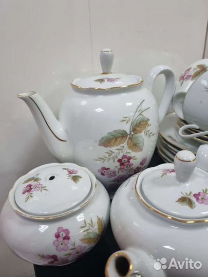 Старинный чайный сервиз, не Полный