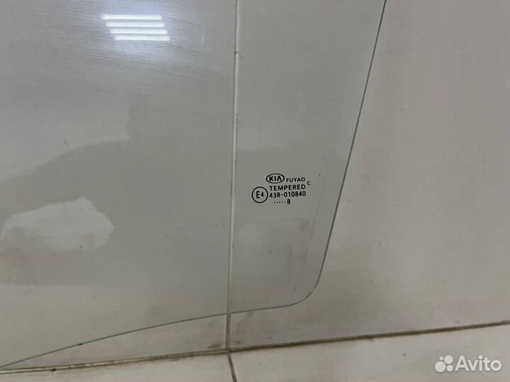 Стекло двери передней левой Kia Rio 4 FB 2017