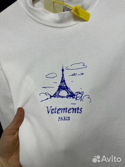 Футболка Vetements Paris