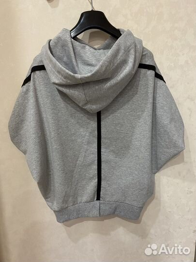 Спортивный костюм женский