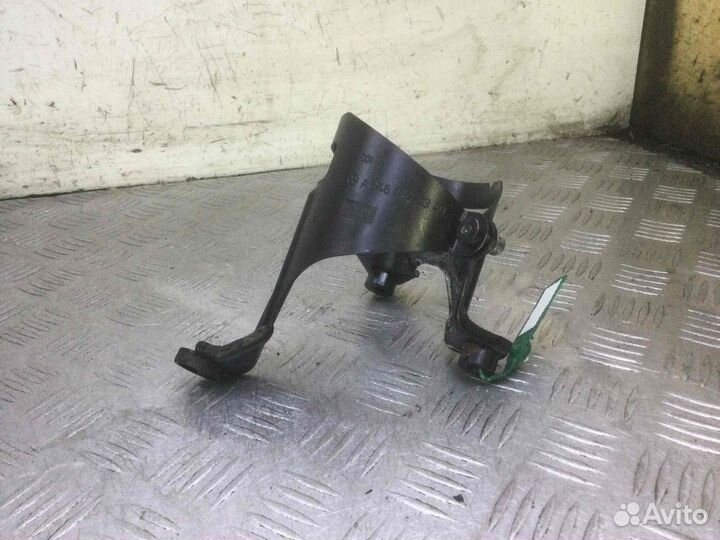 Кронштейн топливного фильтра Mercedes C-klasse a64