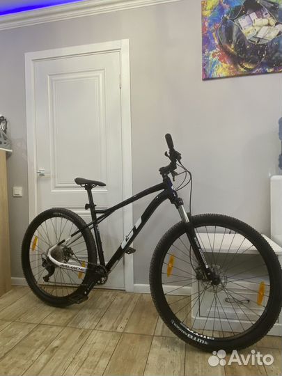 Велосипед горный GT Avalanche Comp 29